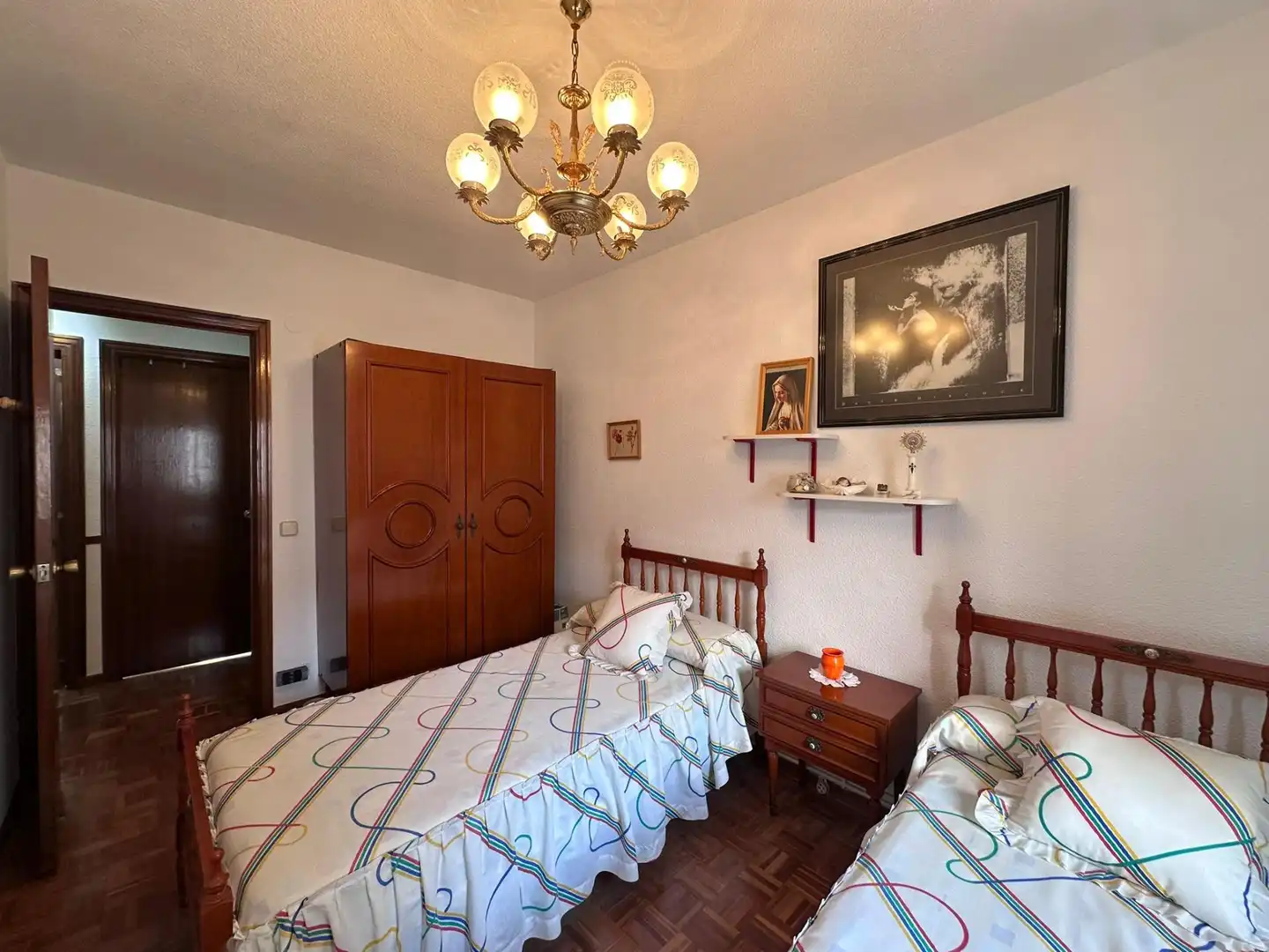 Habitación de Piso en venta en Madrid con Calefacción, Parquet y Terraza