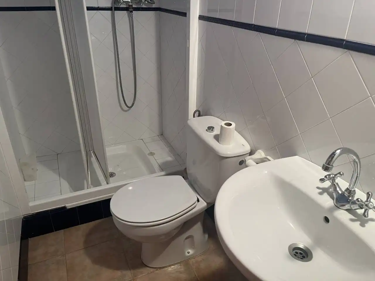 Bany de Casa o xalet en venda en Castelserás amb Calefacció, Terrassa i Moblat