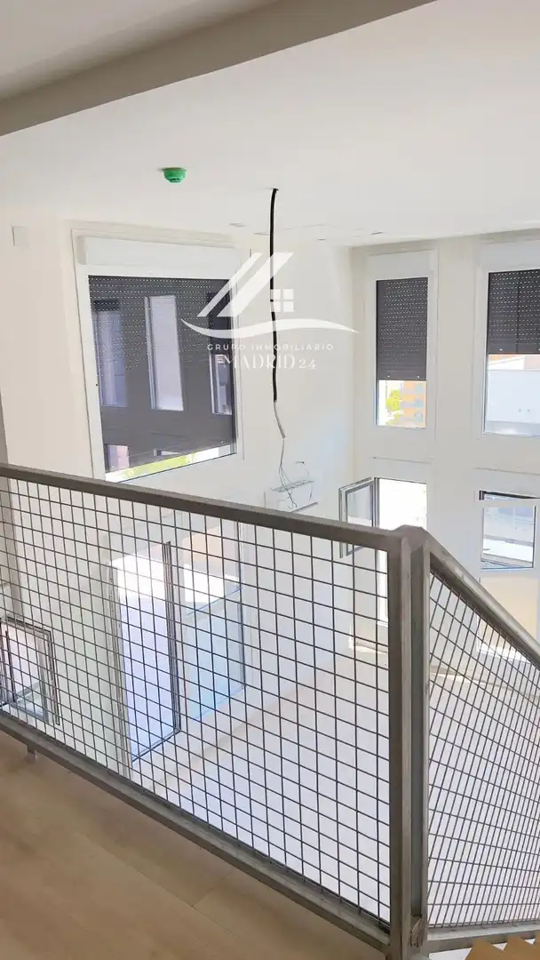 Terraza de Piso en venta en Madrid con Aire acondicionado, Piscina y Piscina comunitaria