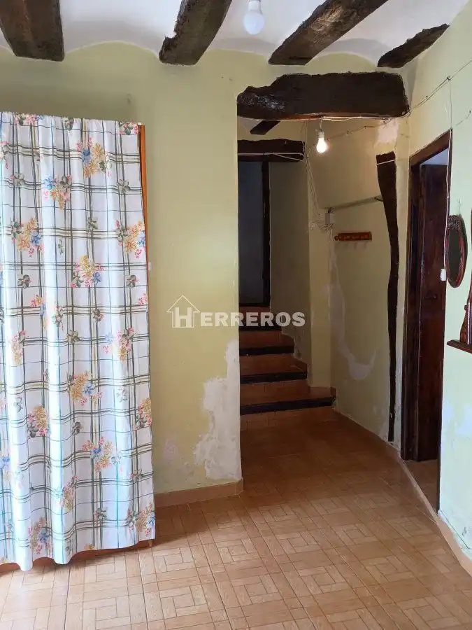 Houses for sale in HERAS, Ocón
