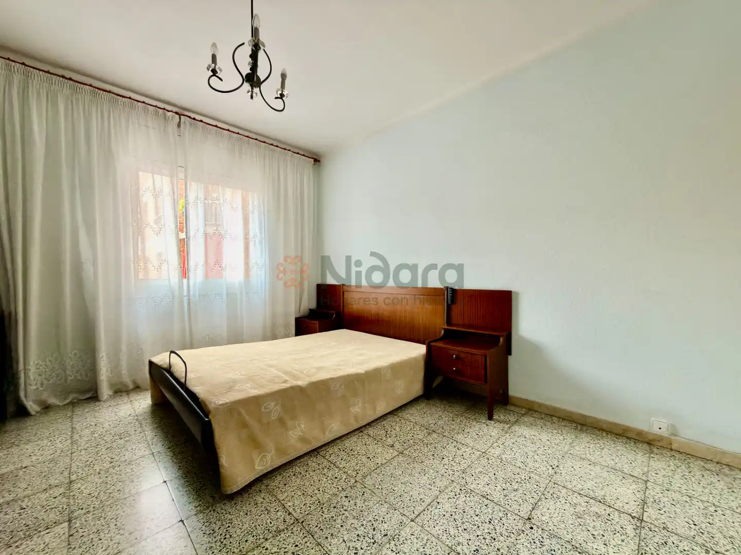 Schlafzimmer von Wohnung zum Verkauf in Barcelona mit Möbliert, Ofen und Balkon