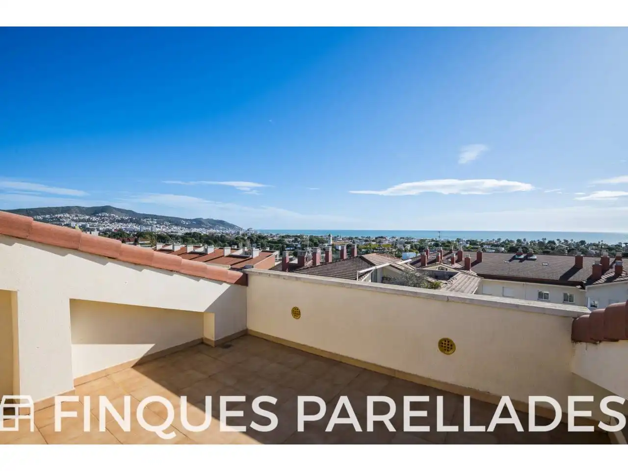 Terrasse von Dachboden zum Verkauf in Sitges mit Heizung, Terrasse und Abstellraum
