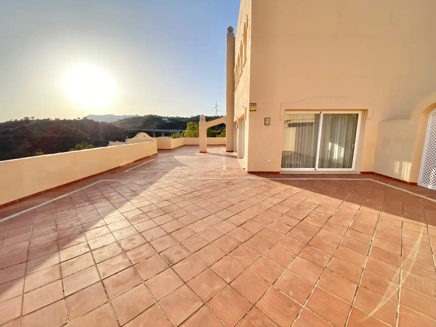 Penthouse with pool for sale in Elviria - Cabopino, imagen 5