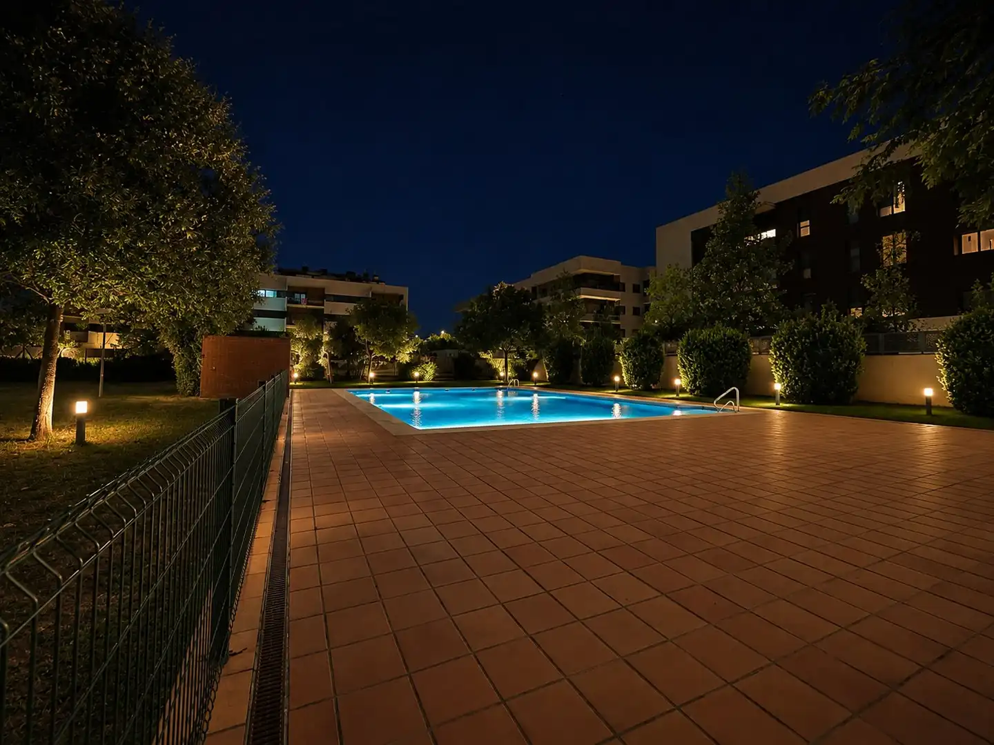 Swimming pool of Flat for sale in Girona  with Air Conditioner, Heating and Terrace