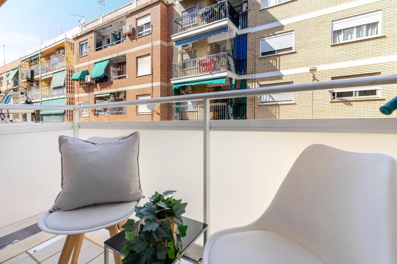Terraza de Piso en venta en Paterna con Aire acondicionado, Calefacción y Balcón