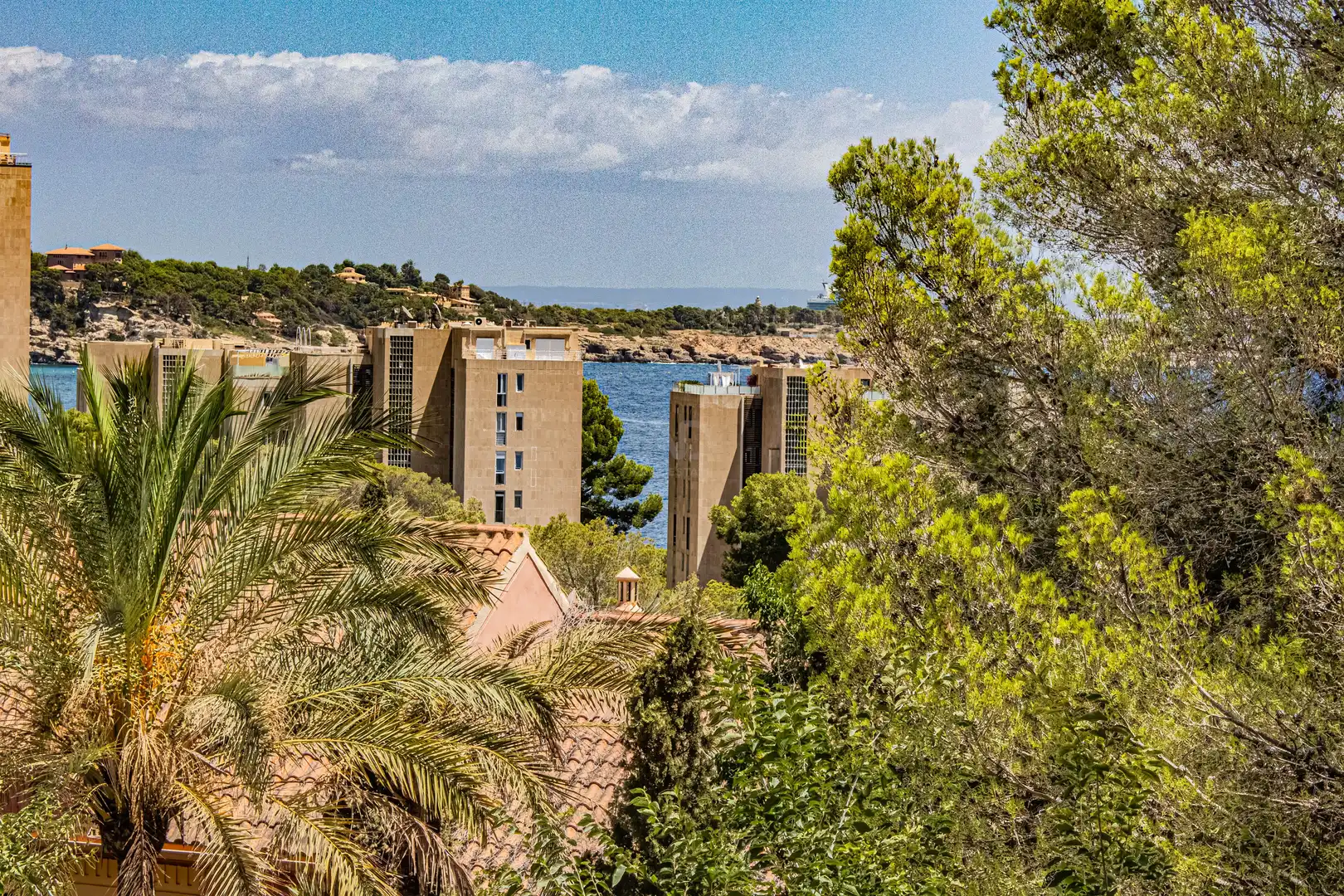Außenansicht von Einfamilien-Reihenhaus zum Verkauf in Calvià mit Klimaanlage, Heizung und Terrasse