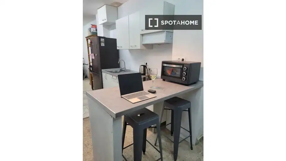 Cocina de Piso para compartir en Sevilla con Aire acondicionado, Terraza y Amueblado