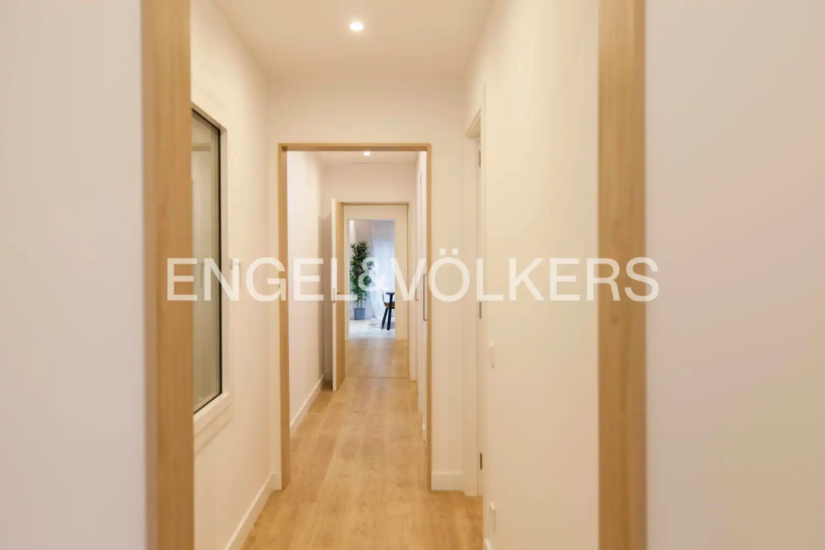 Flat for sale in Barcelona  with Air Conditioner, Heating and Parquet flooring
