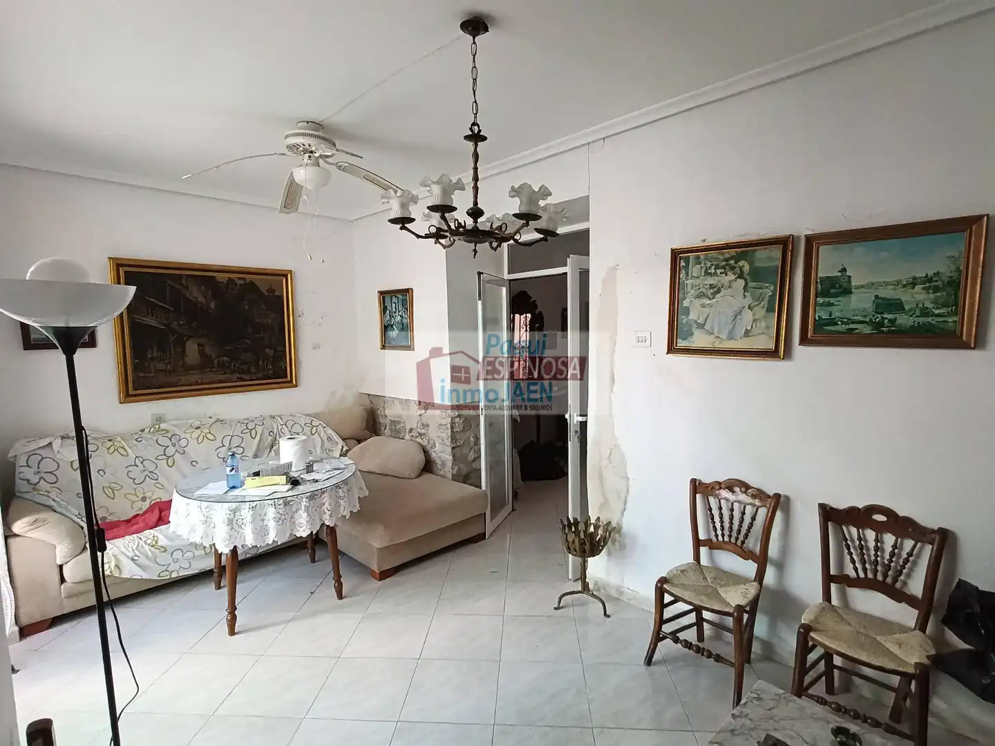 Sala d'estar de Casa o xalet en venda en Torredonjimeno amb Traster