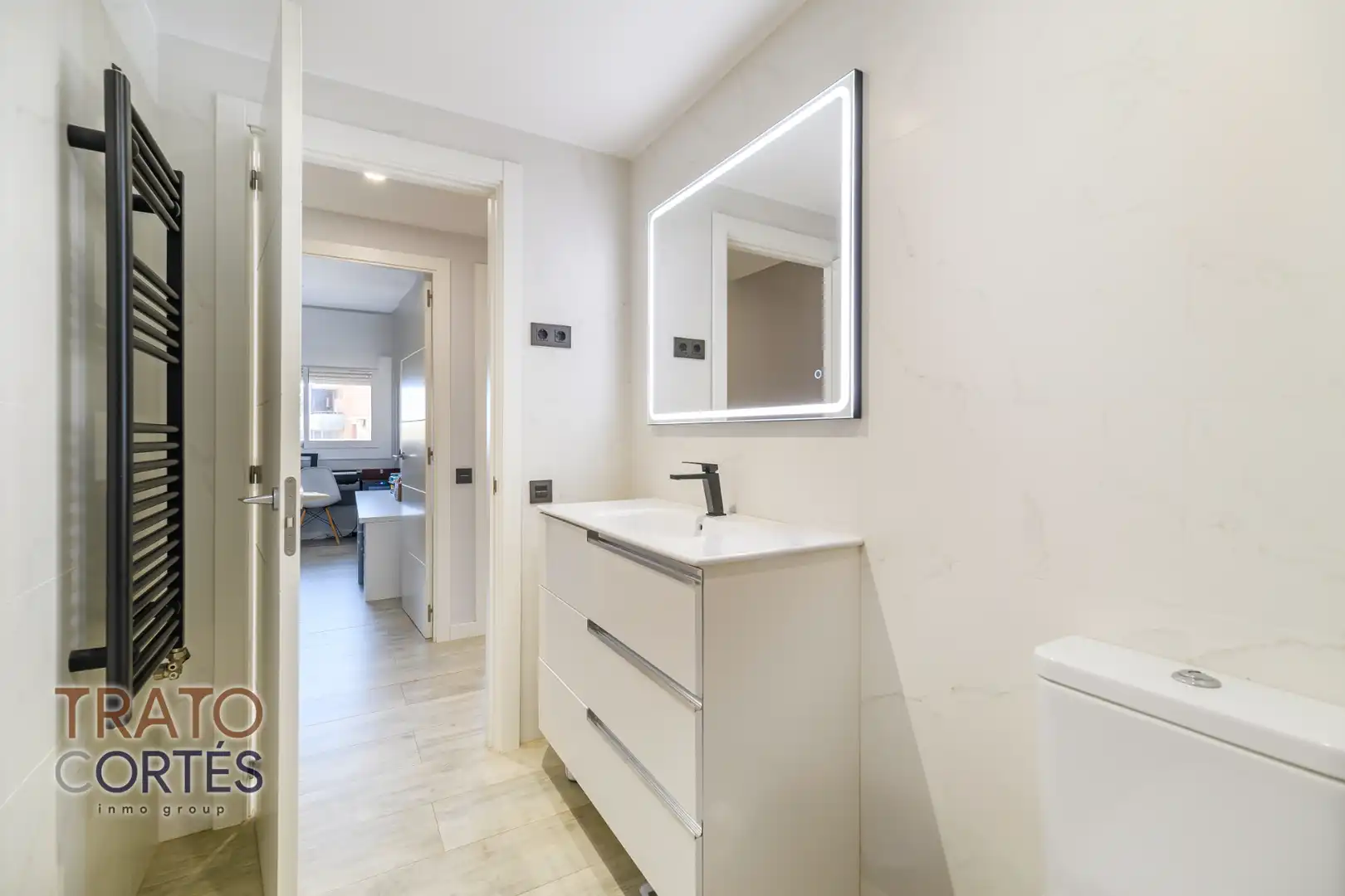 Flat with terrace for sale in Plaça Magdalena Trias, imagen 28