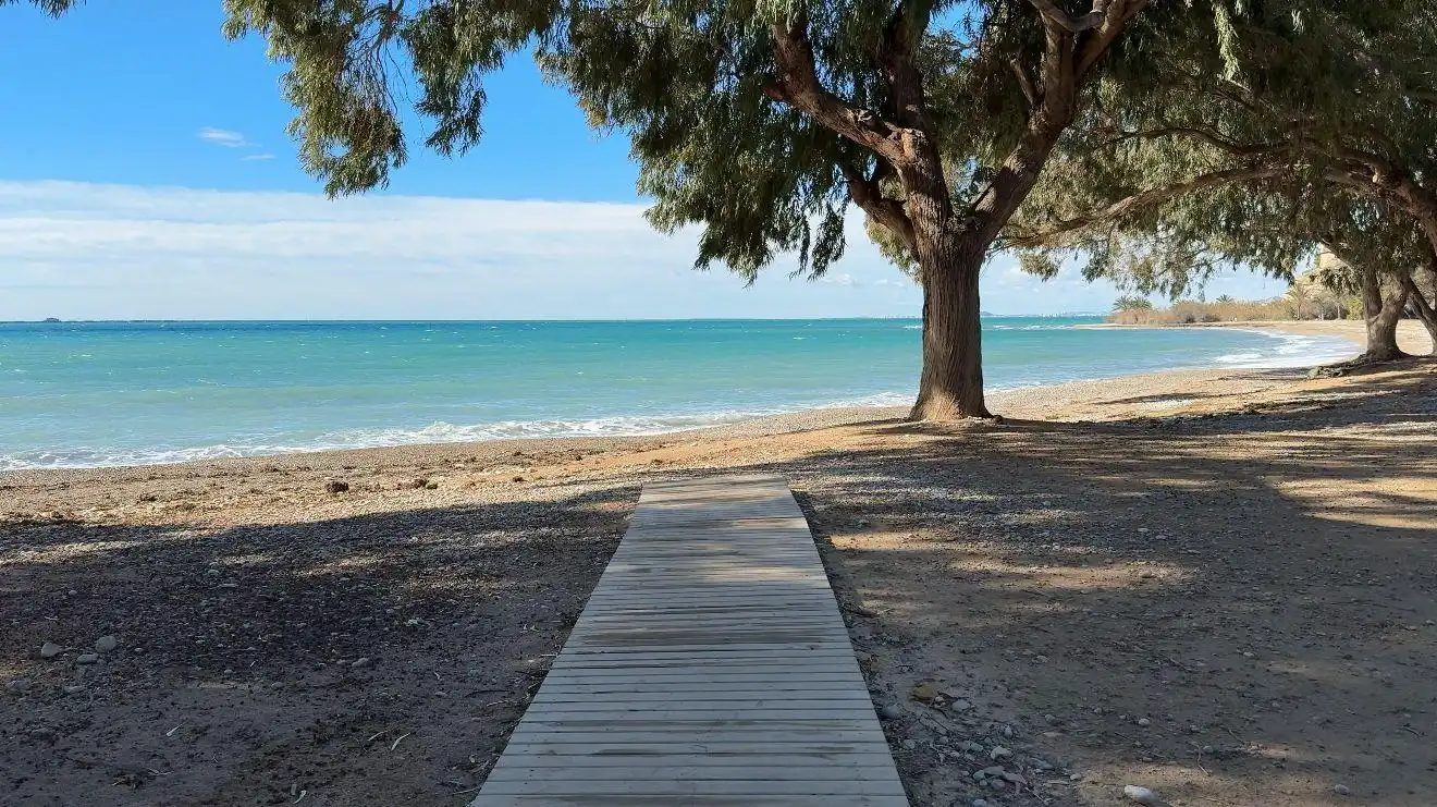 Planta baja de alquiler en Calle Edeta, Platja de Torres