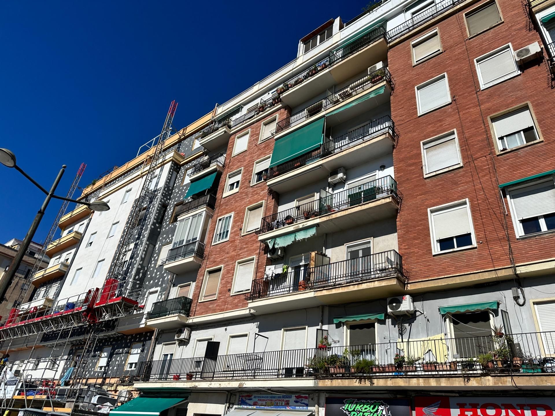 Vista exterior de Pis en venda en  Valencia Capital amb Balcó
