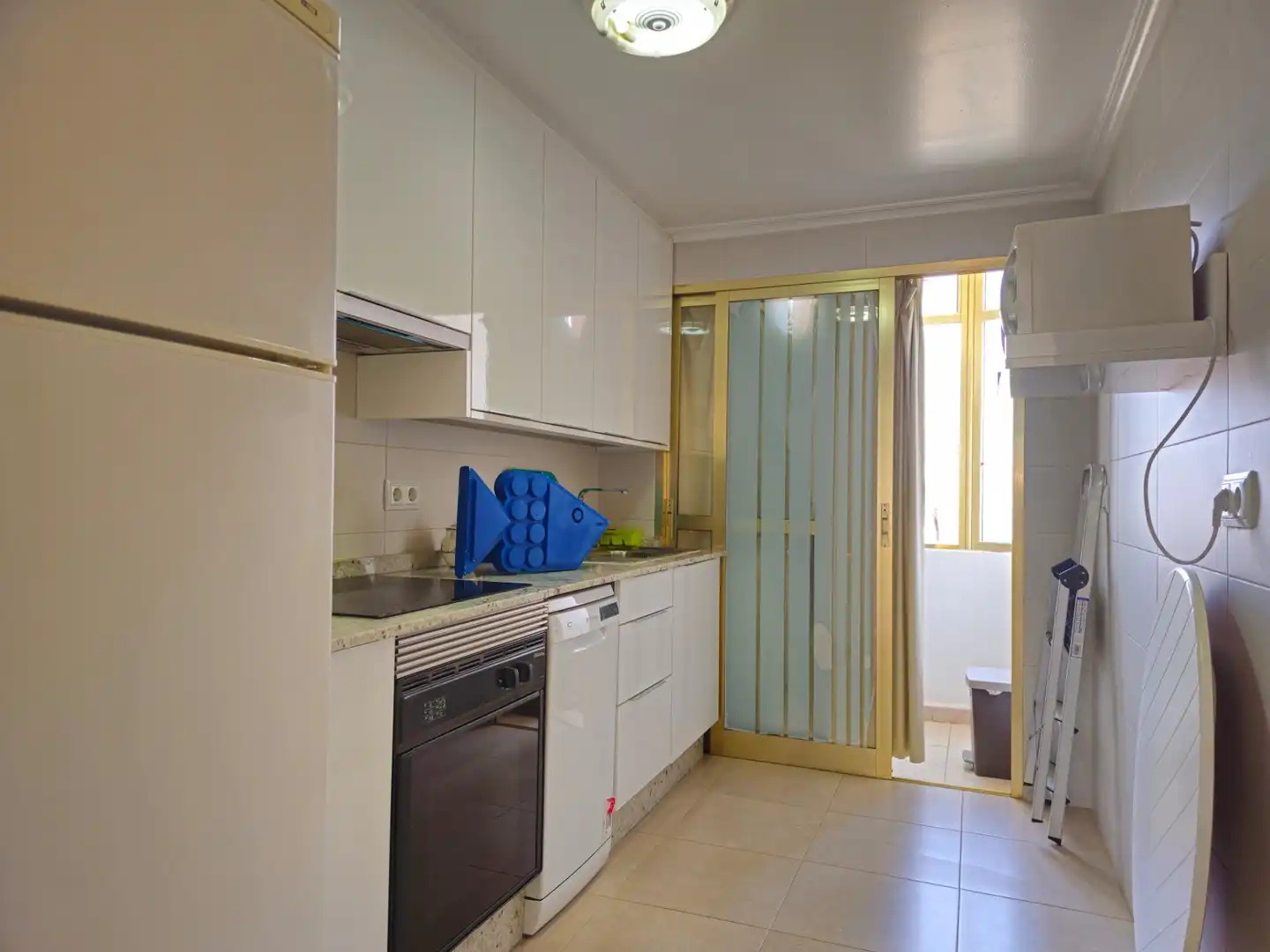 Küche von Wohnung zum Verkauf in La Manga del Mar Menor mit Terrasse und Möbliert