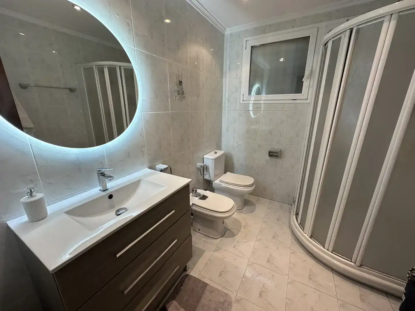 Badezimmer von Wohnung zum Verkauf in Getaria