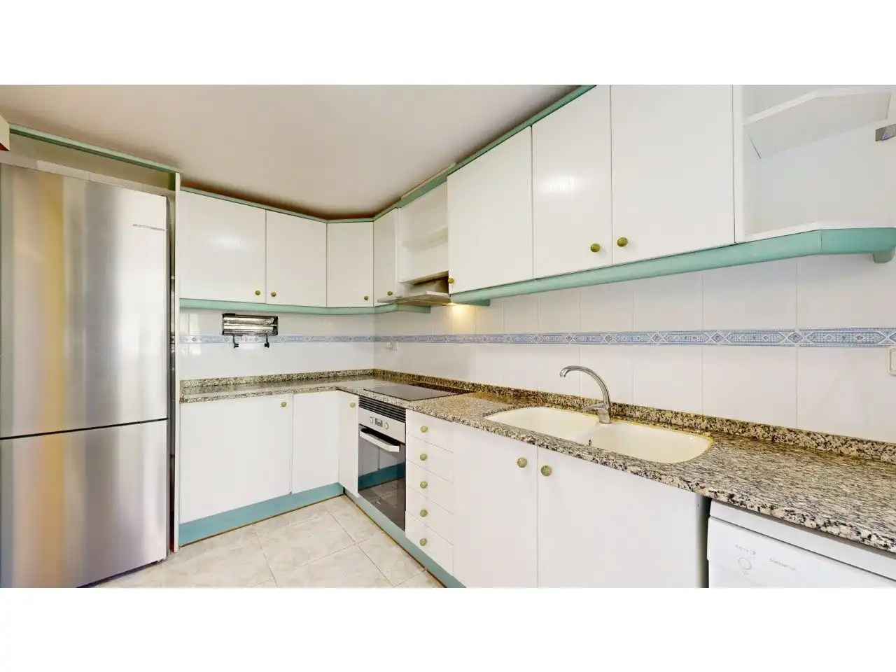 Kitchen of Flat for sale in Cullera  with Air Conditioner, Private garden and Terrace