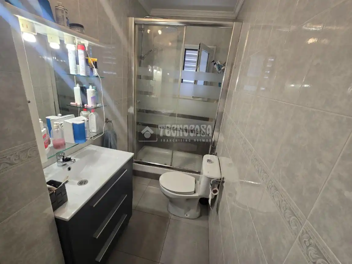 Baño de Piso en venta en Alcorcón con Aire acondicionado, Terraza y Amueblado