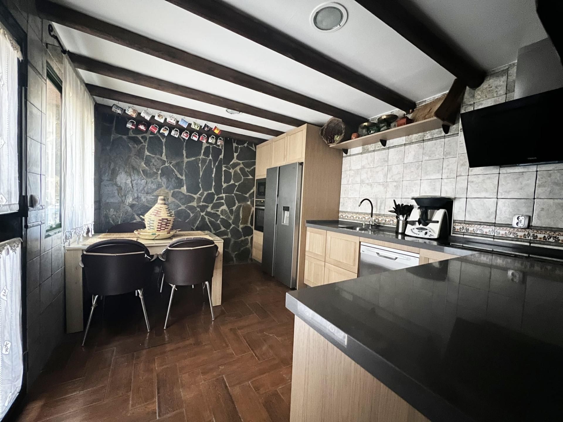 Kitchen of Single-family semi-detached for sale in Jerez de la Frontera  with Heating, Private garden and Balcony