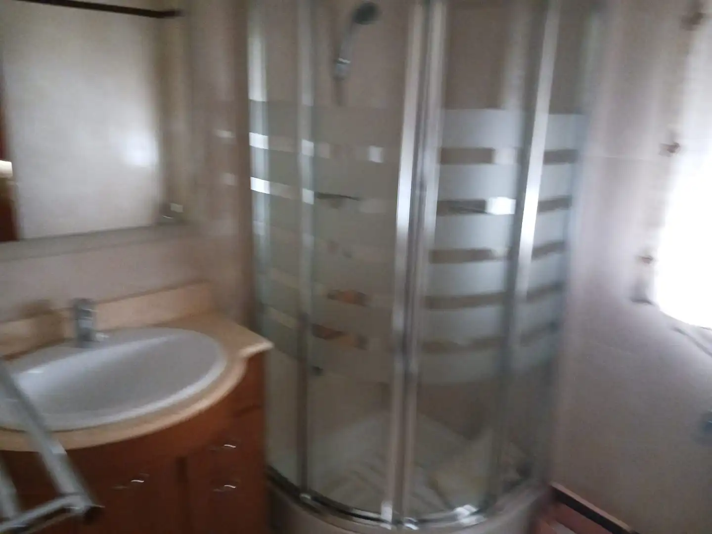 Bany de Pis en venda en Jaén amb Aire condicionat, Calefacció i Rentadora