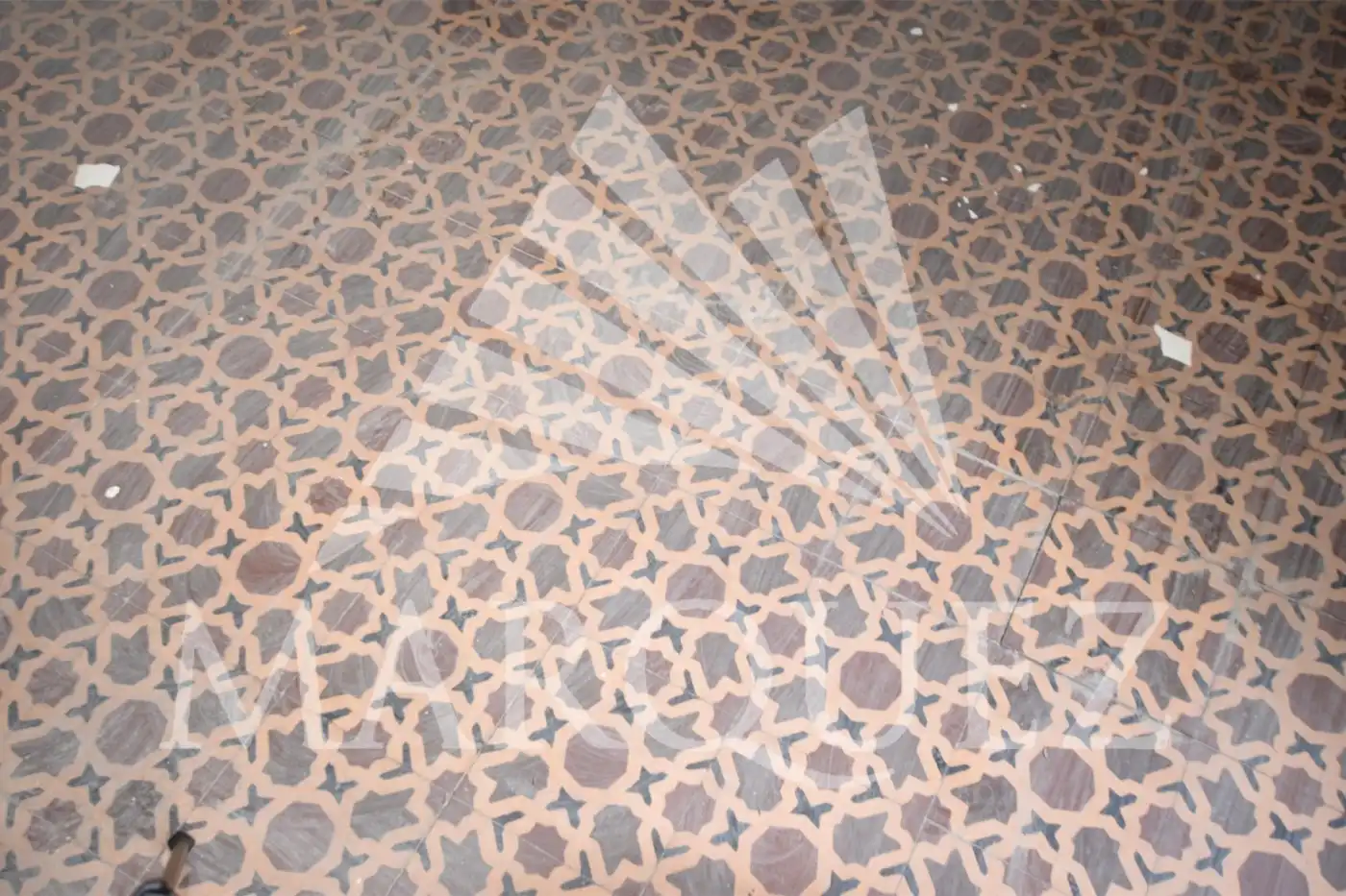 Außenansicht von Gebäude zum Verkauf in Granada