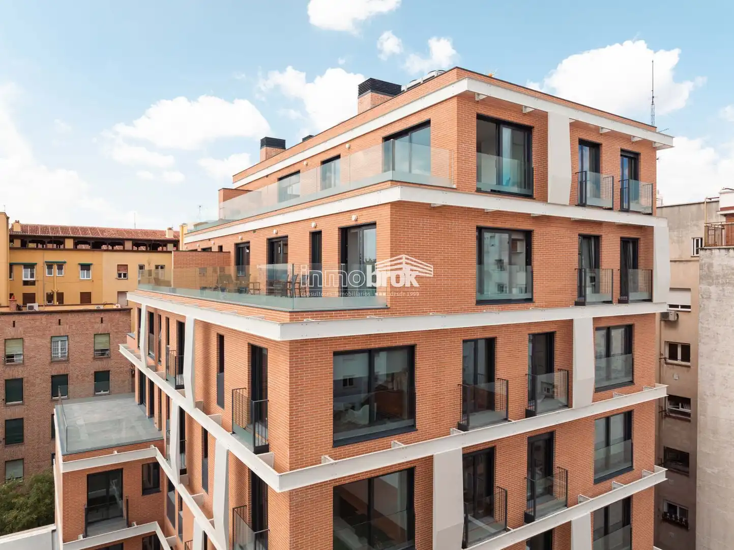 Vista exterior de Dúplex de alquiler en Madrid con Aire acondicionado, Calefacción y Terraza