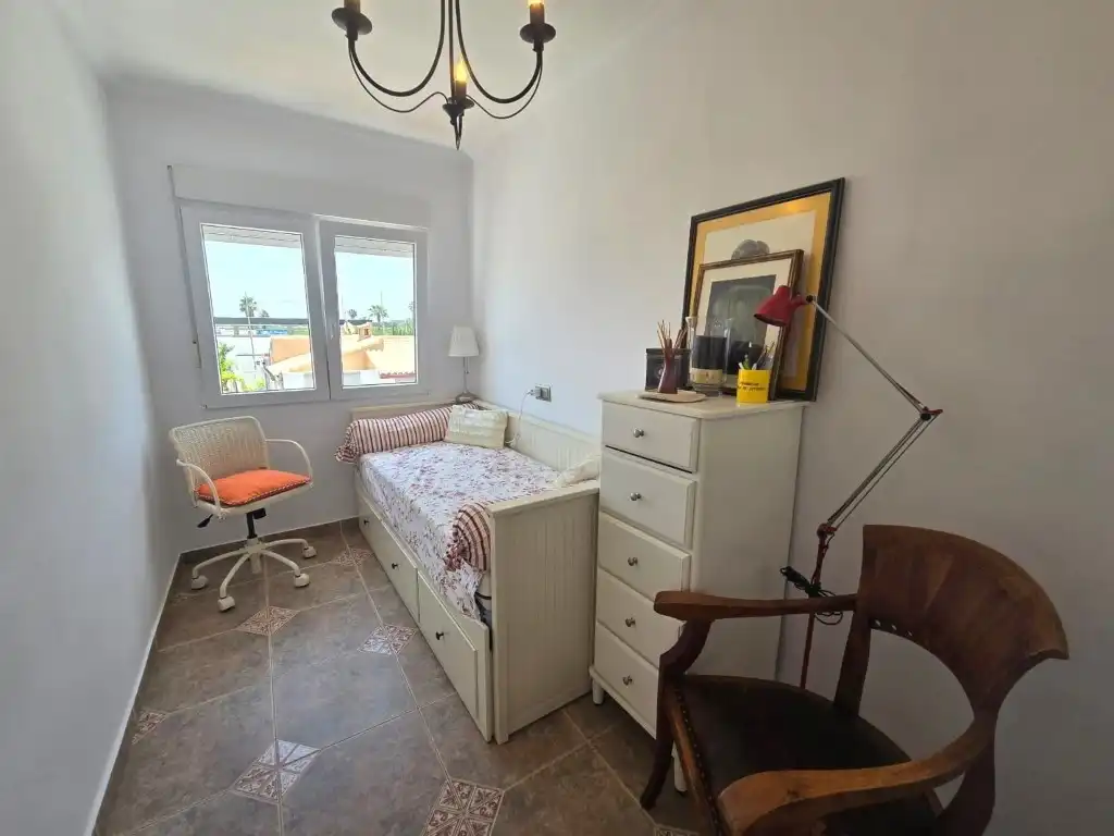 Habitación de Casa o chalet en venta en Torrevieja con Piscina y Amueblado