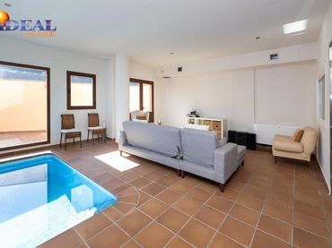 Reihenhaus mit Balkon zum Verkauf in Genil