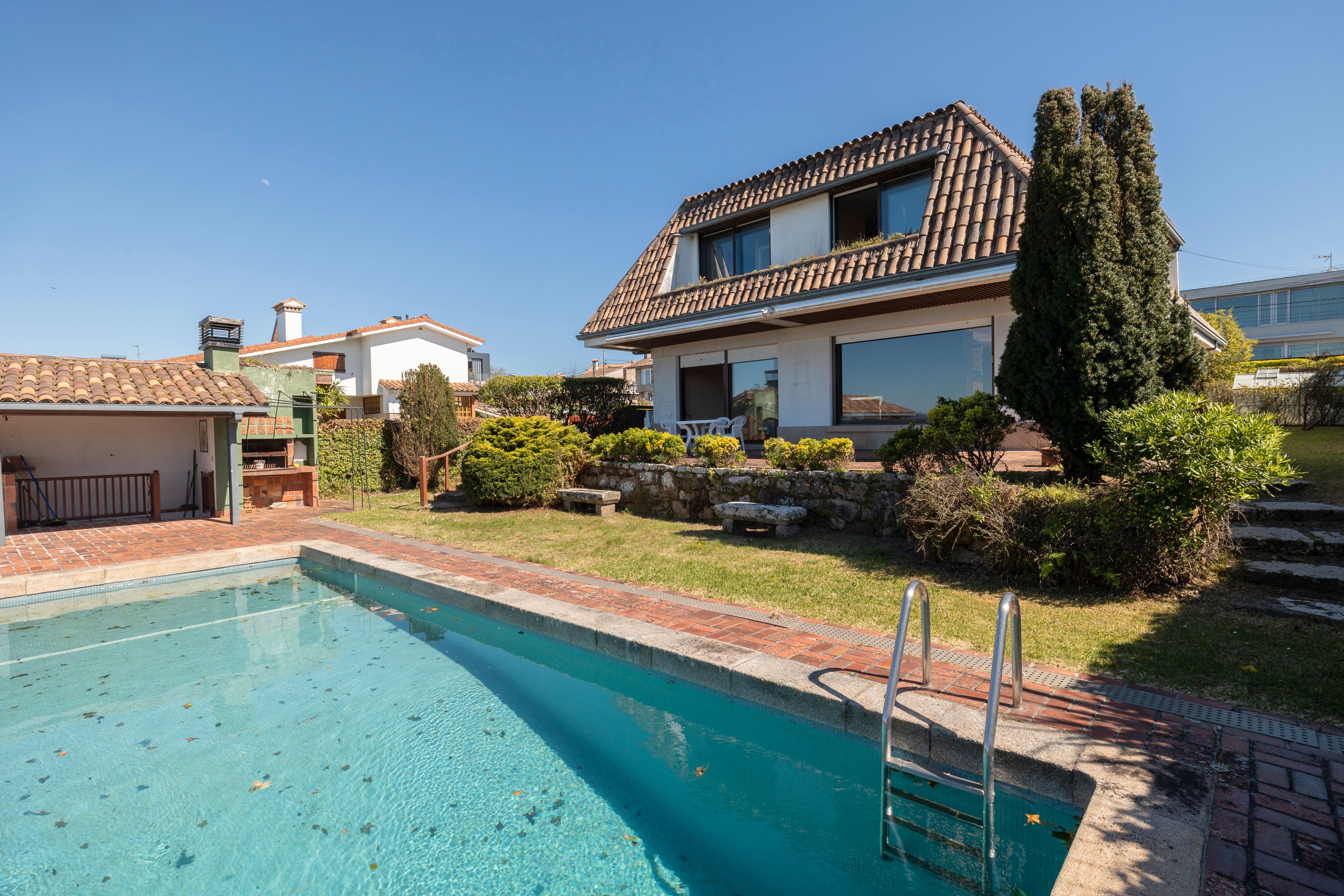 Jardí de Casa o xalet en venda en Vigo  amb Calefacció, Jardí privat i Terrassa