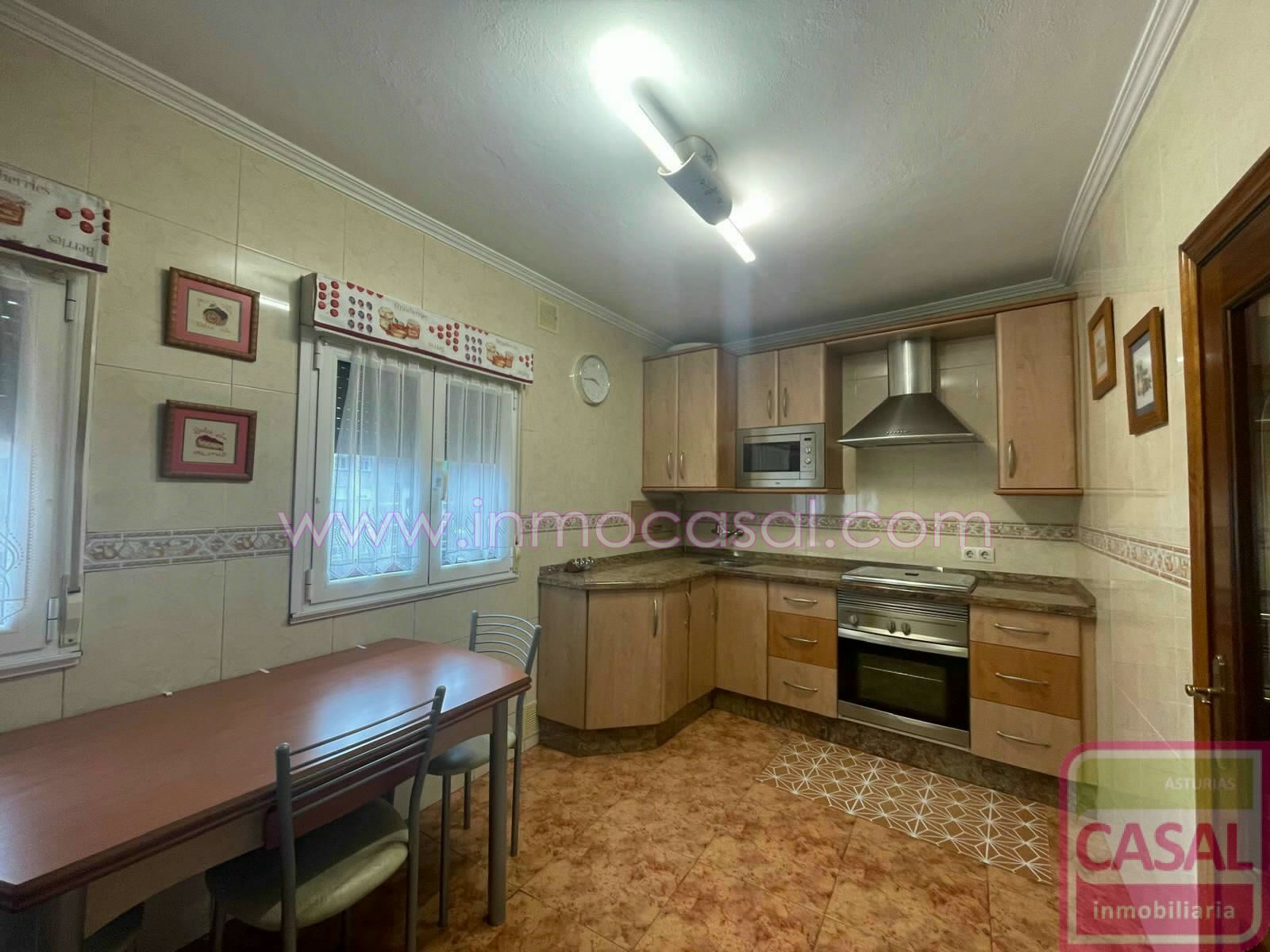 Cuina de Pis de lloguer en Mieres (Asturias) amb Calefacció i Moblat