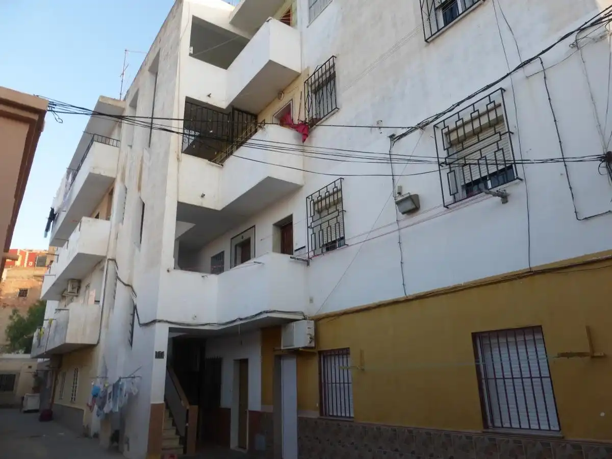 Vista exterior de Piso en venta en Almería
