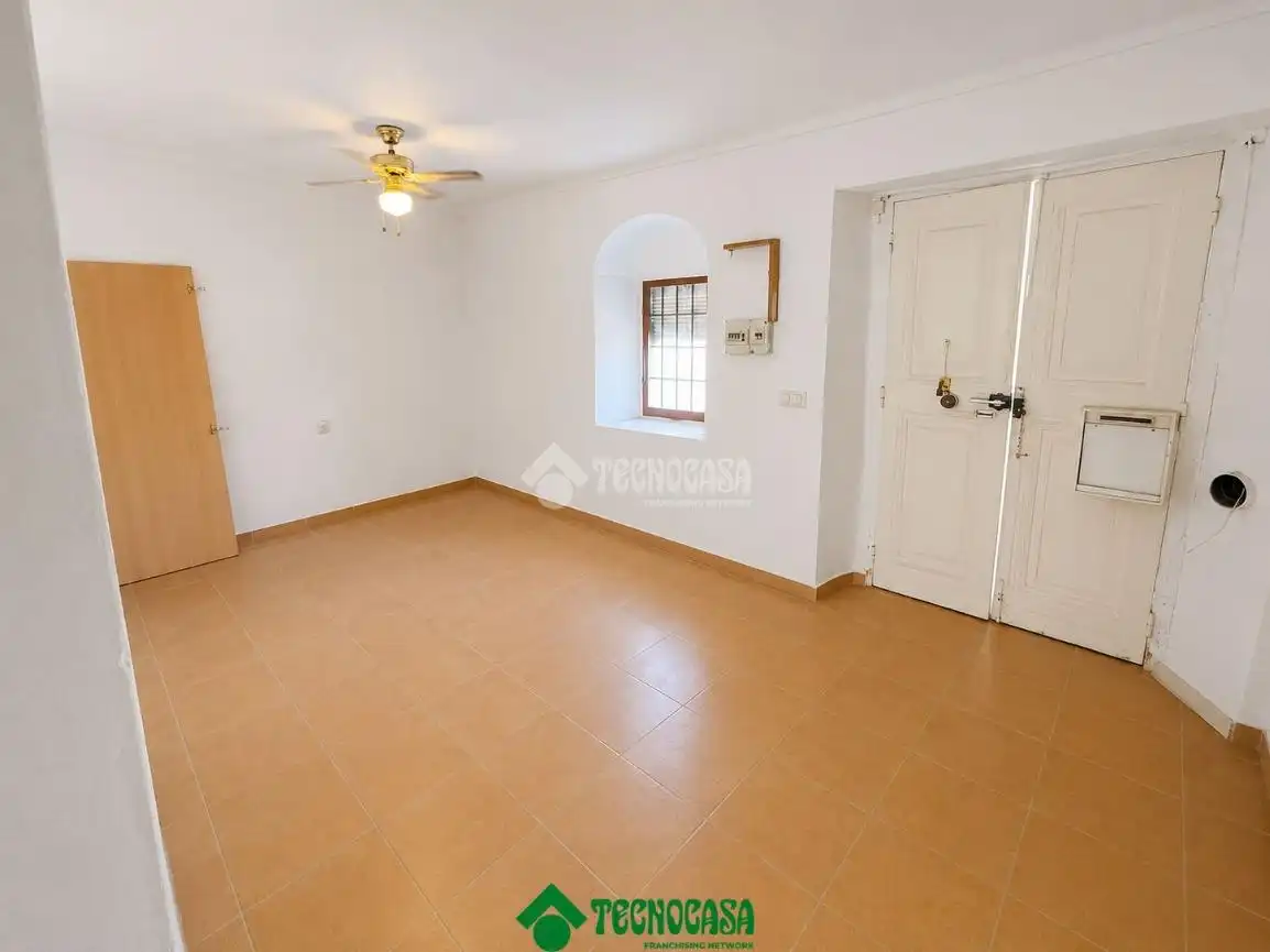 Casa adosada en venta en Adamuz