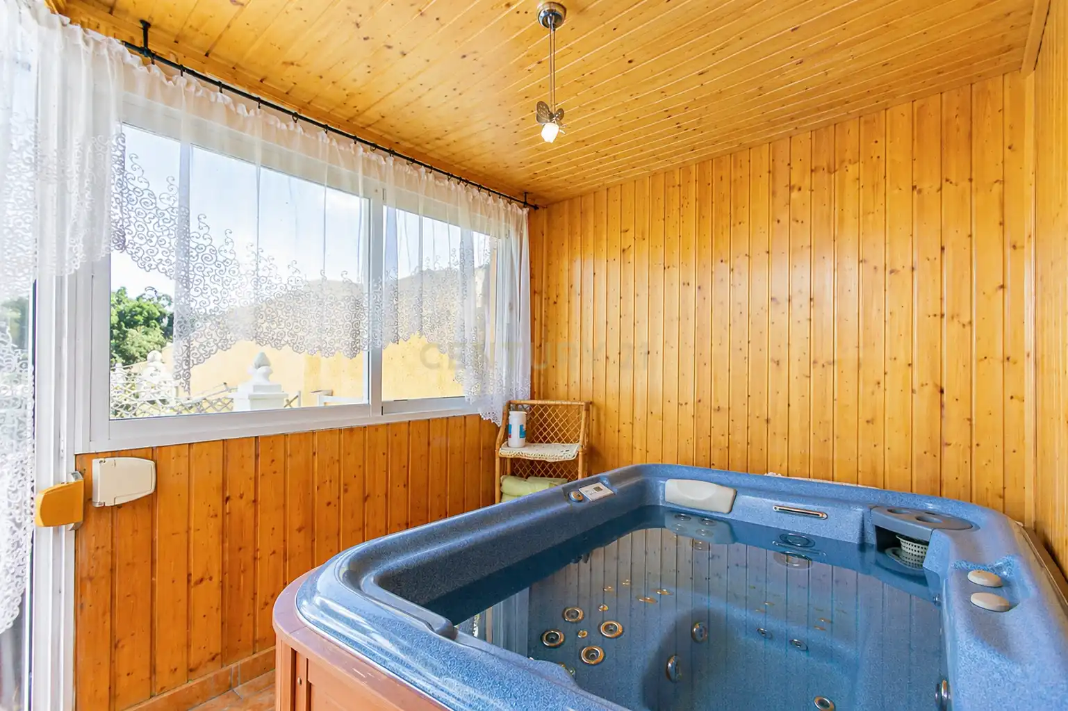 Habitación de Casa adosada en venta en La Nucia con Aire acondicionado, Trastero y Piscina