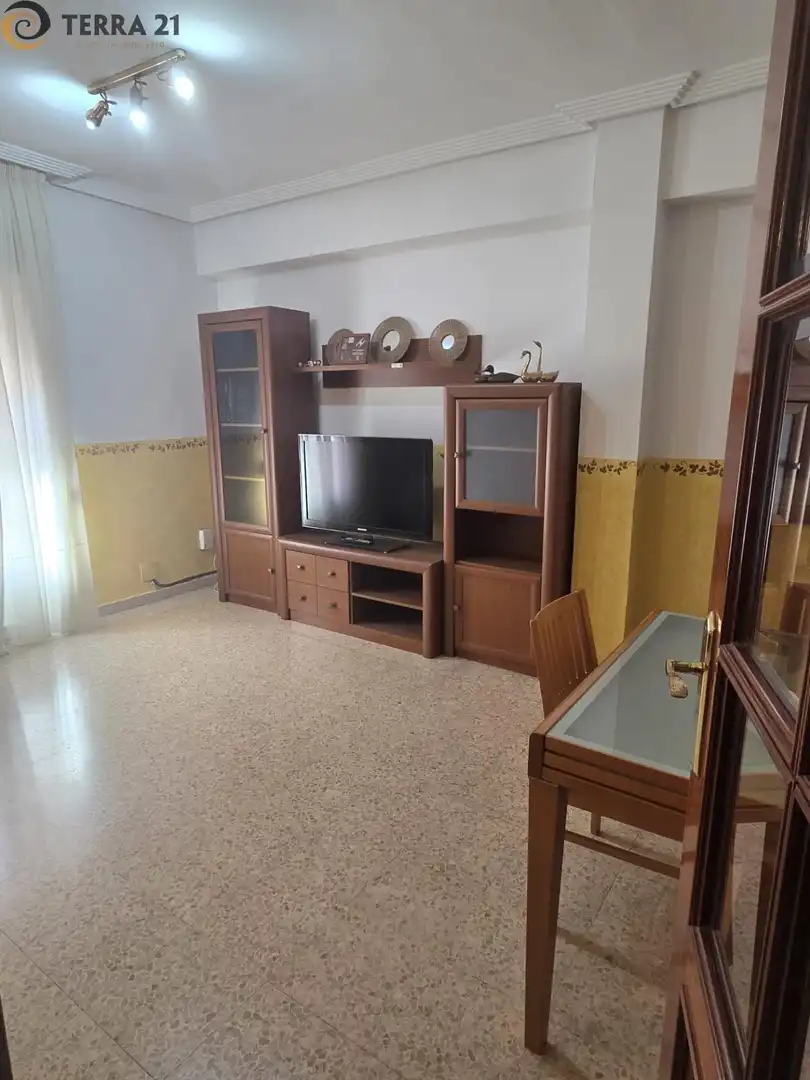 Flat with terrace to rent in Belén - San Roque, imagen 4
