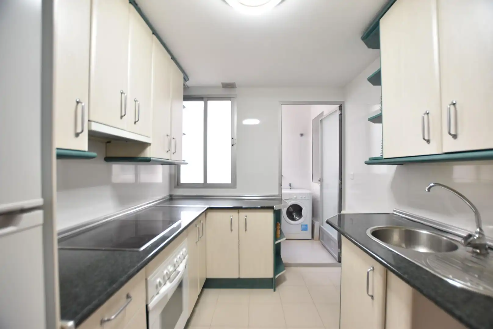 Küche von Wohnung zur Miete in Granada mit Heizung, Möbliert und Balkon