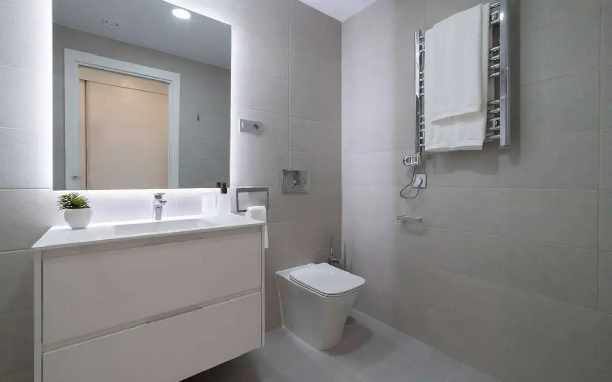 Badezimmer von Wohnung zum Verkauf in Benidorm mit Terrasse und Gemeinschaftspool