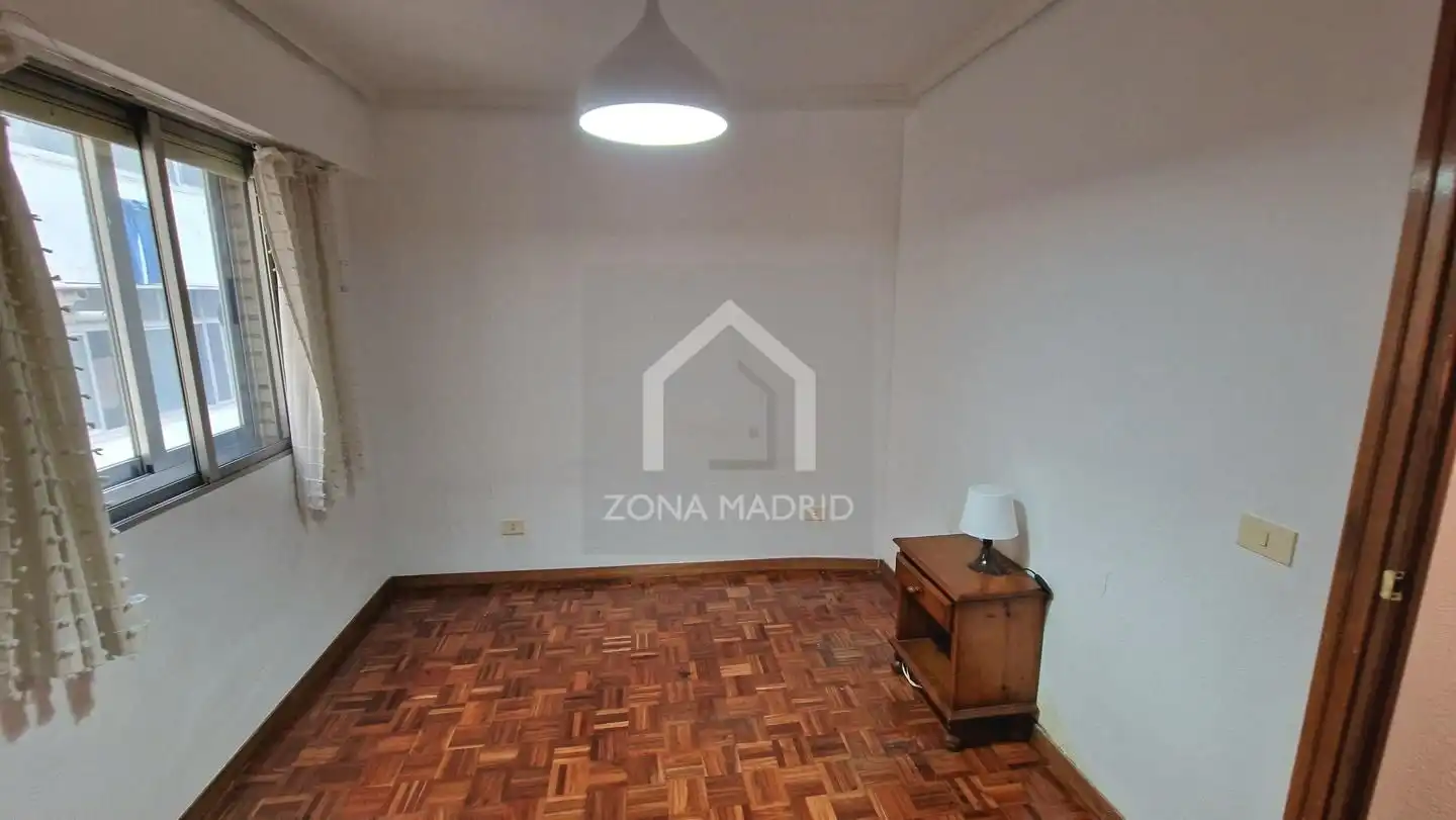 Bedroom of Flat for sale in Tetuán