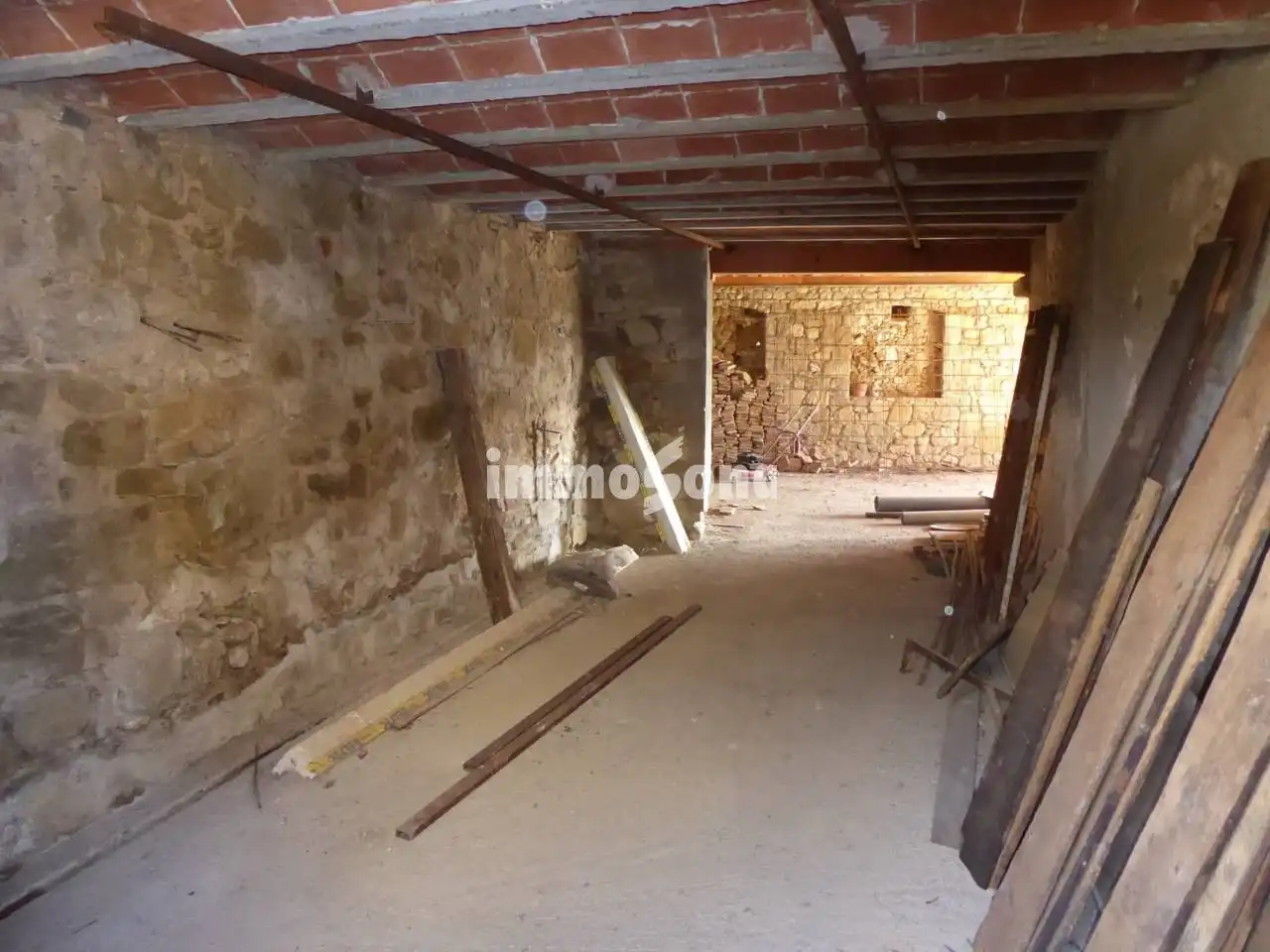 Houses for sale in La Vall d'en Bas  with Private garden