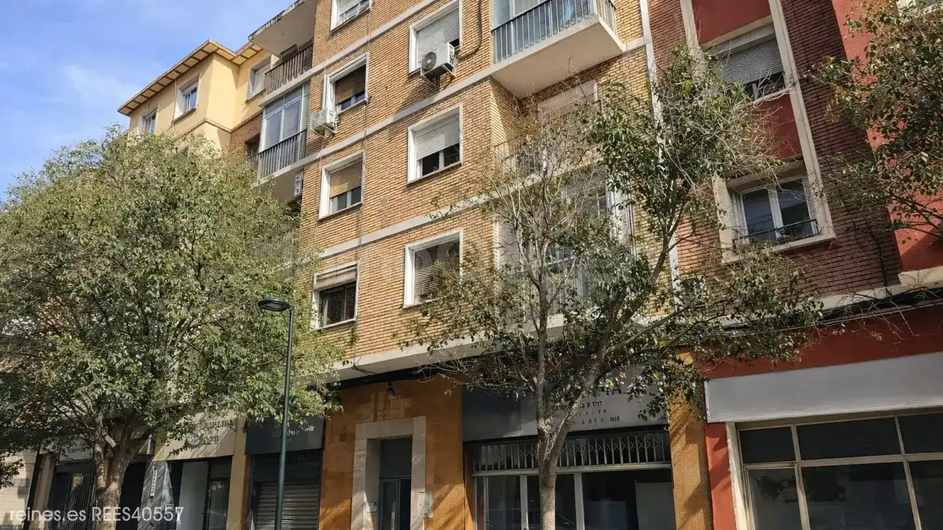 Vista exterior de Piso en venta en  Zaragoza Capital con Calefacción y Terraza