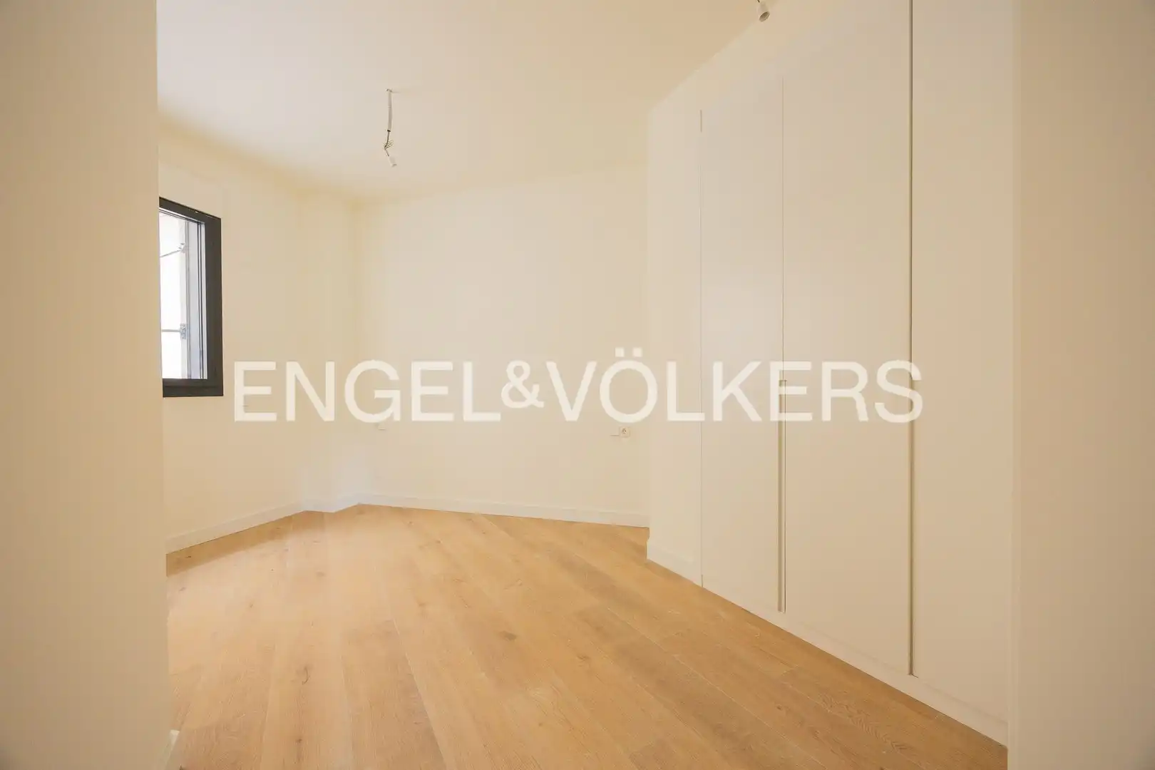 Bedroom of Flat for rent in Bilbao   with Heating and Balcony