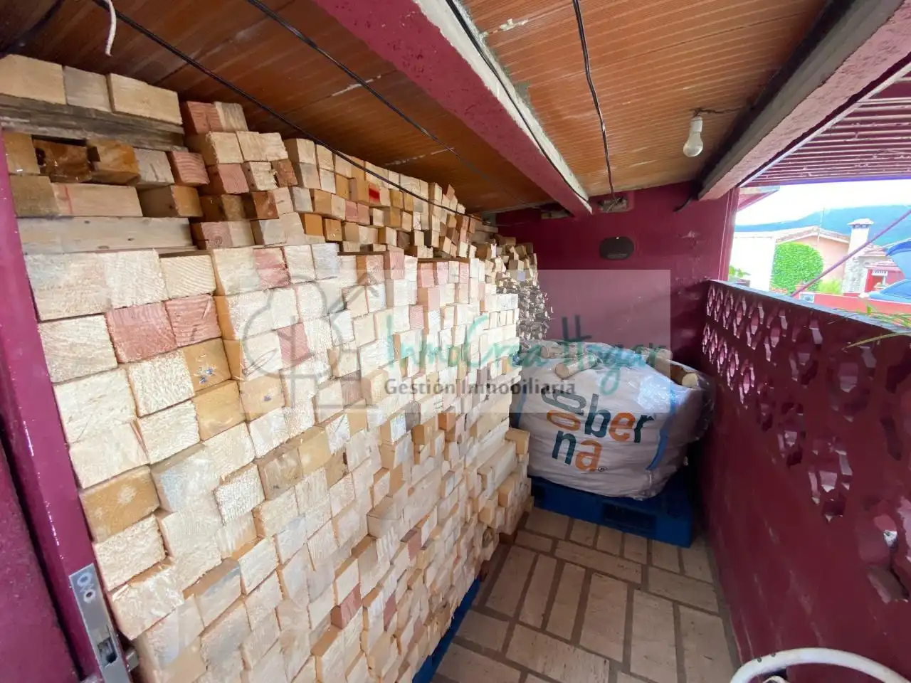 Casa o chalet en venta en Vigo  con Terraza, Trastero y Amueblado