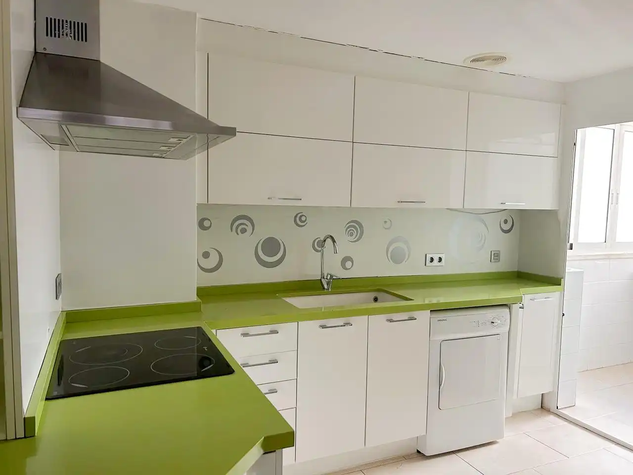 Cocina de Piso de alquiler en Elche / Elx con Aire acondicionado, Parquet y Piscina
