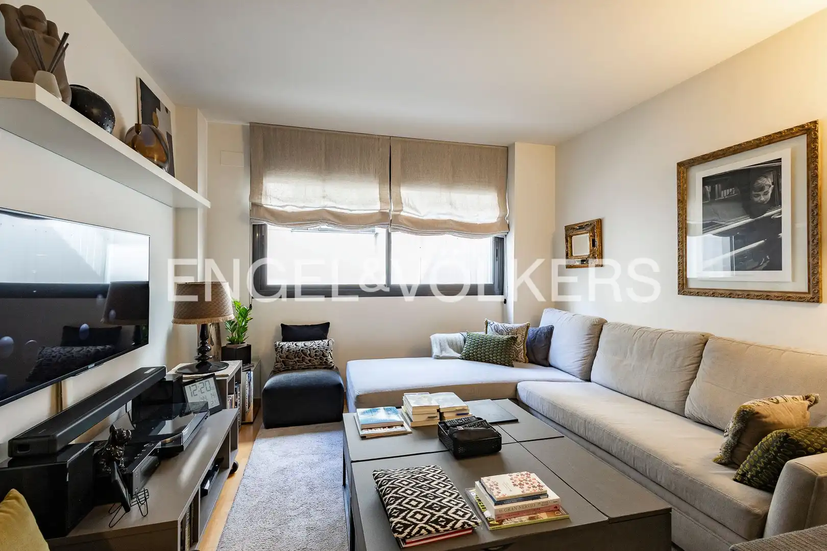 Living room of Duplexes for sale in Barcelona  with Air Conditioner, Heating and Parquet flooring