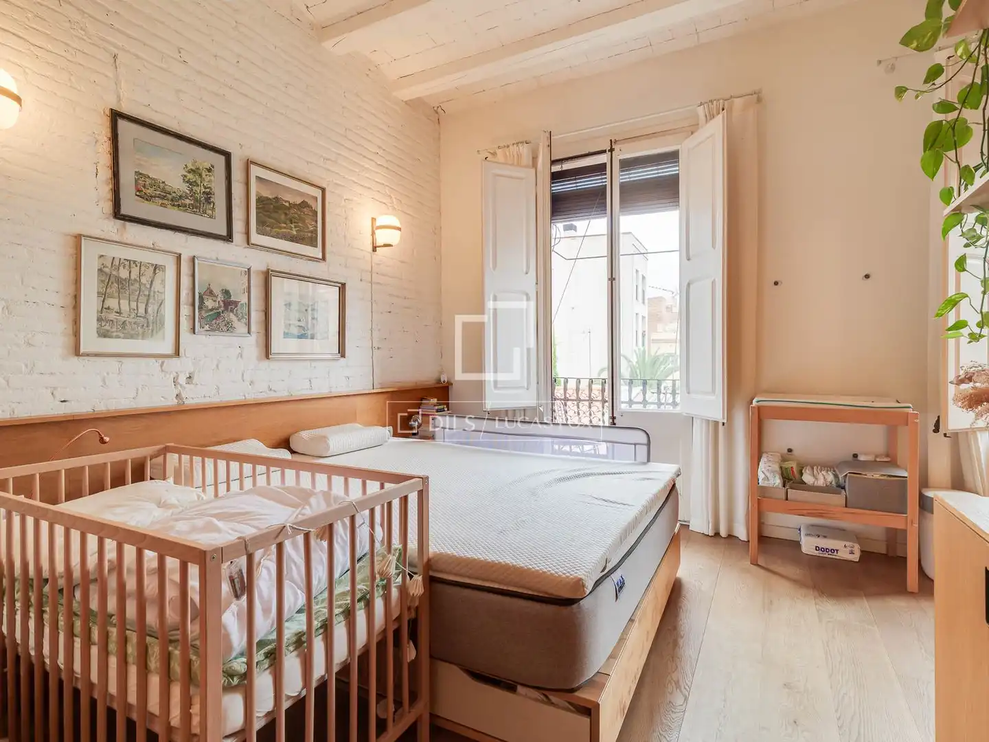 Schlafzimmer von Wohnung zum Verkauf in Barcelona mit Klimaanlage, Heizung und Parkett