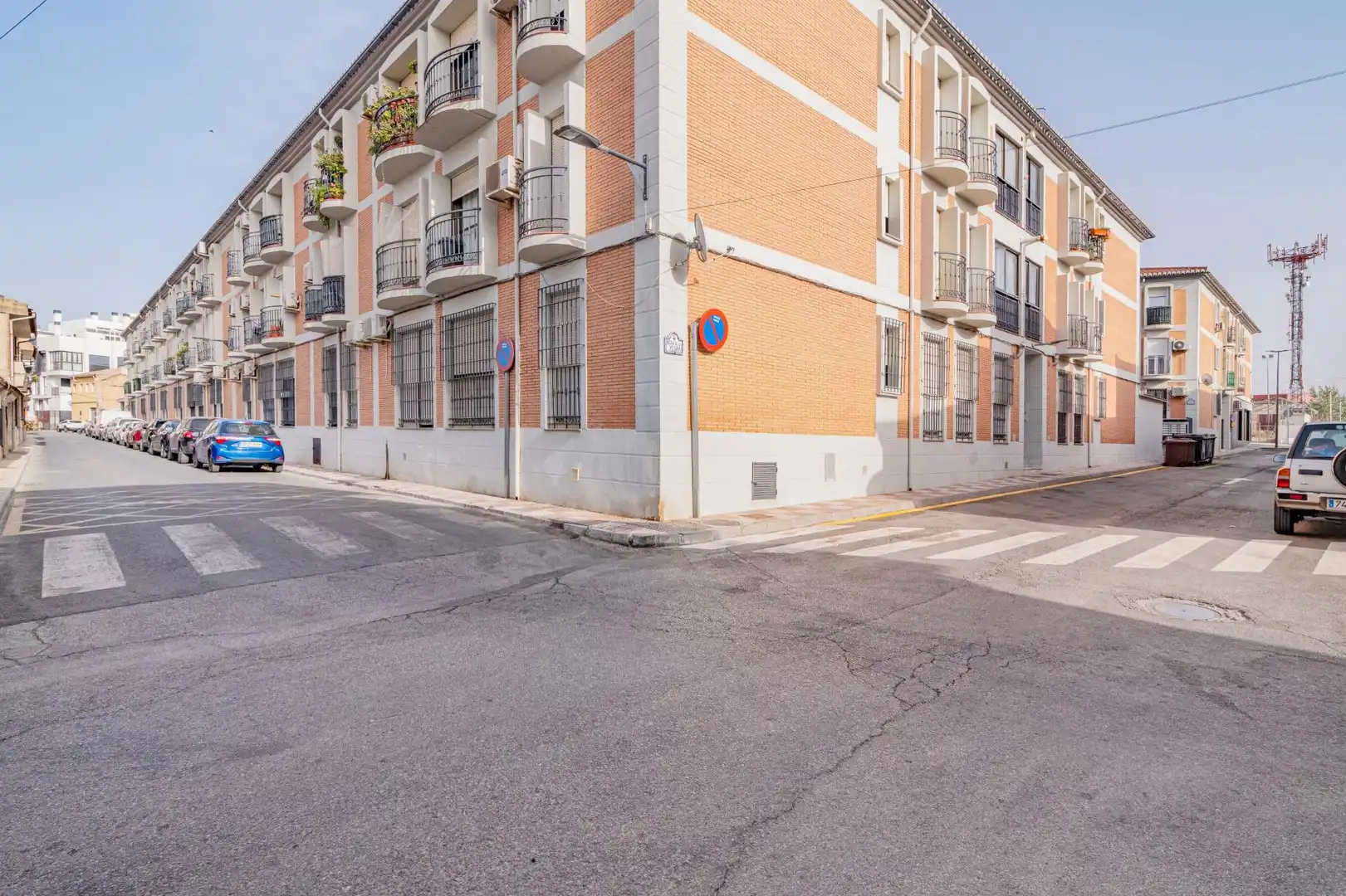 Vista exterior de Piso en venta en Armilla con Balcón