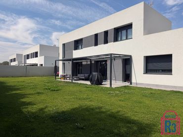 Detached house for sale in Caminón