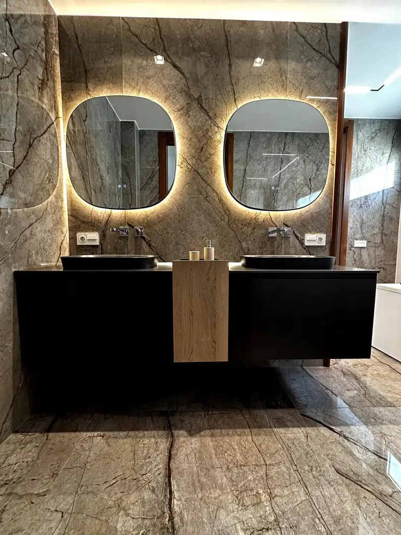 Badezimmer von Haus oder Chalet zum Verkauf in Adeje mit Klimaanlage, Privatgarten und Terrasse