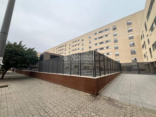 Garaje en Alquiler en Pino Montano - Consolación