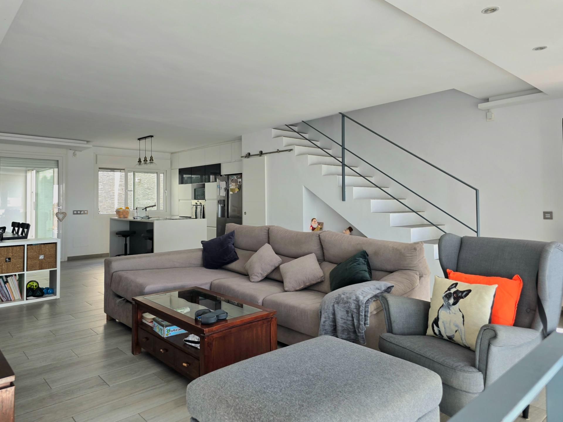 Living room of Single-family semi-detached for sale in Benalmádena  with Air Conditioner, Terrace and Storage room