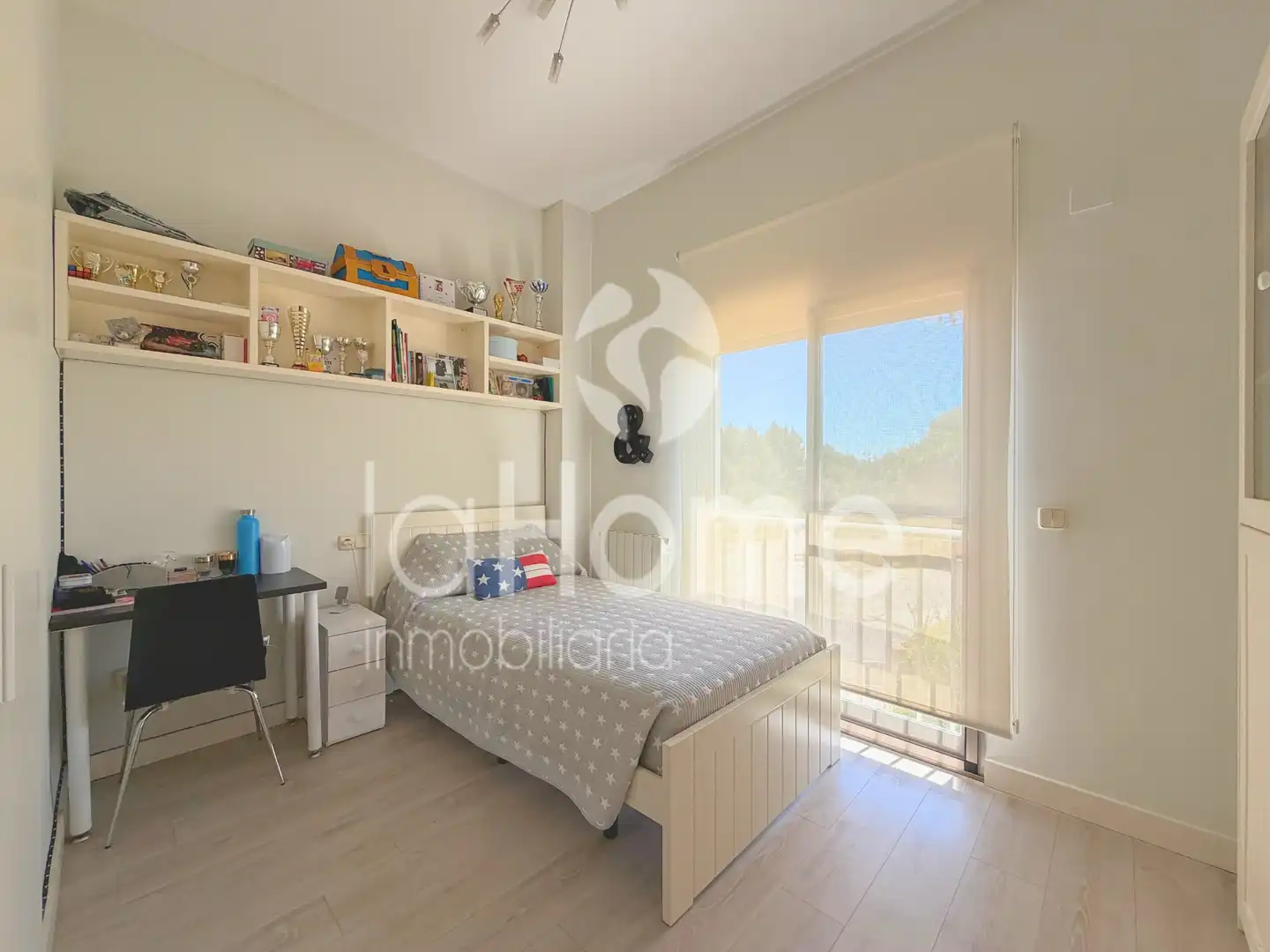 Habitación de Casa o chalet en venta en Paterna con Aire acondicionado, Calefacción y Jardín privado
