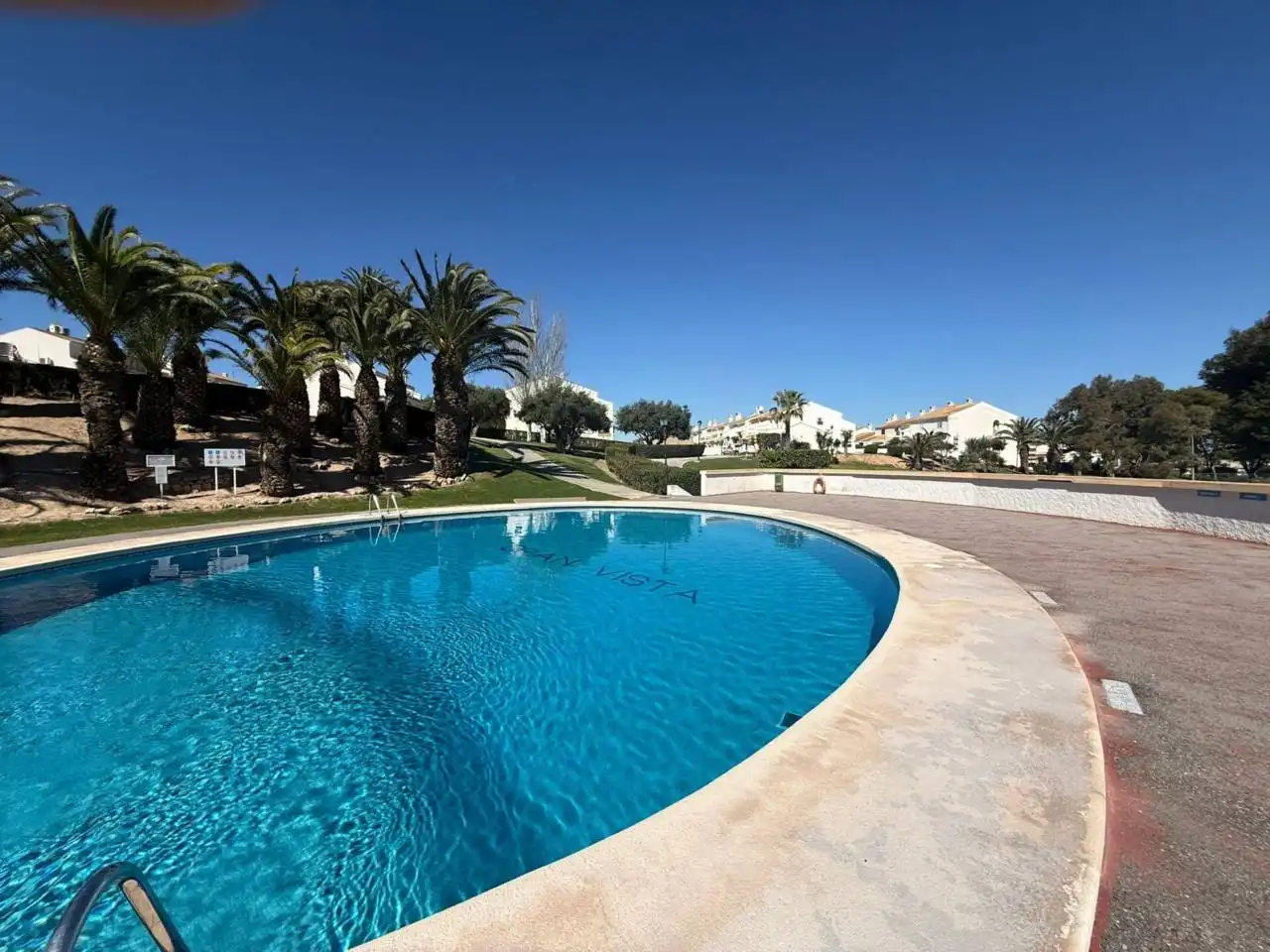 Schwimmbecken von Wohnung zum Verkauf in Santa Pola mit Klimaanlage, Terrasse und Gemeinschaftspool