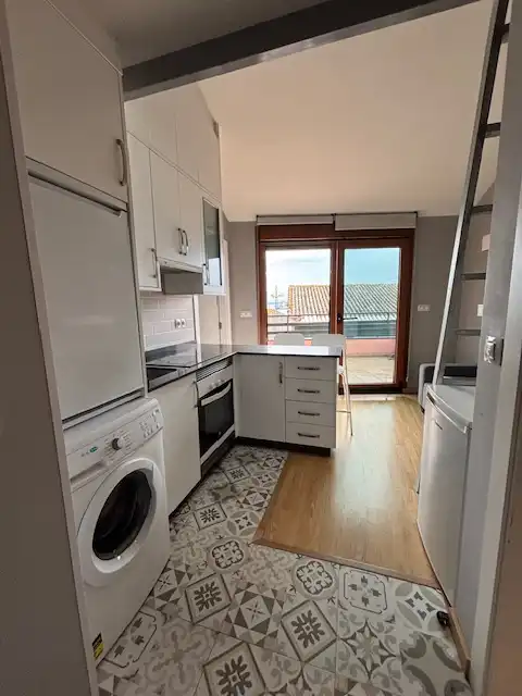 Cocina de Ático de alquiler en Ferrol con Calefacción, Parquet y Terraza